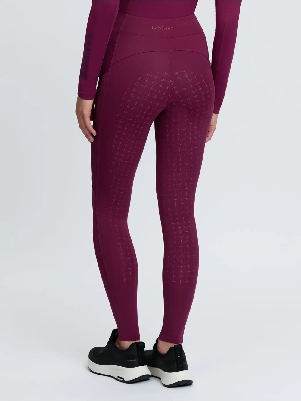 Women’s Naomi Pull on Riding Tights BlackBerry size XS